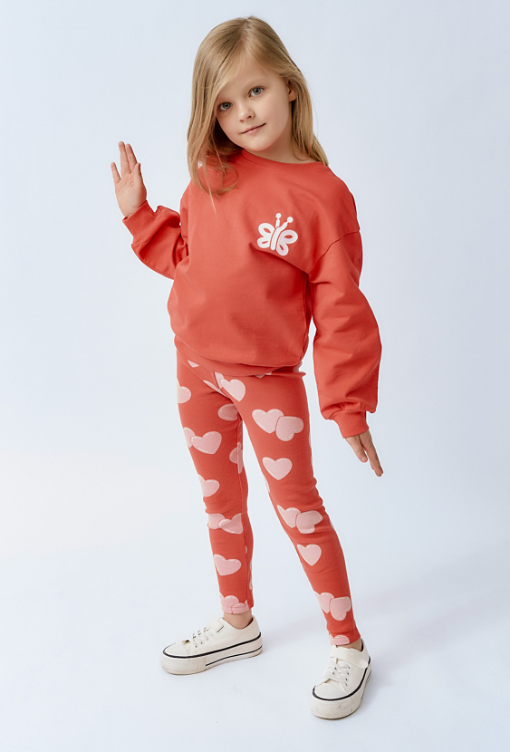 Legginsy w różowe serduszka