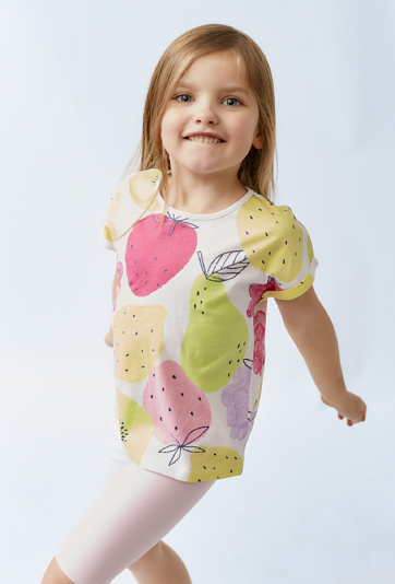 Jasnoróżowe krótkie legginsy