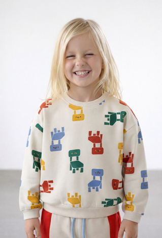 Bluza w kolorowe krzesełka