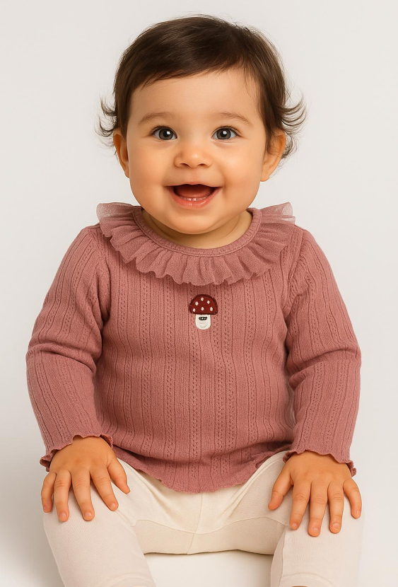 Bluzka niemowlęca z falbanką i haftowanym grzybkiem