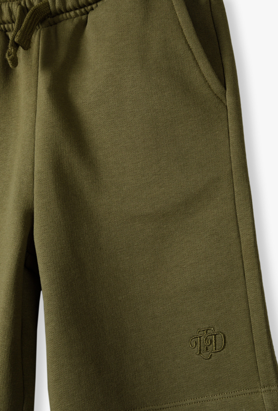 Szorty dresowe dla chłopca 1/2 – z haftem