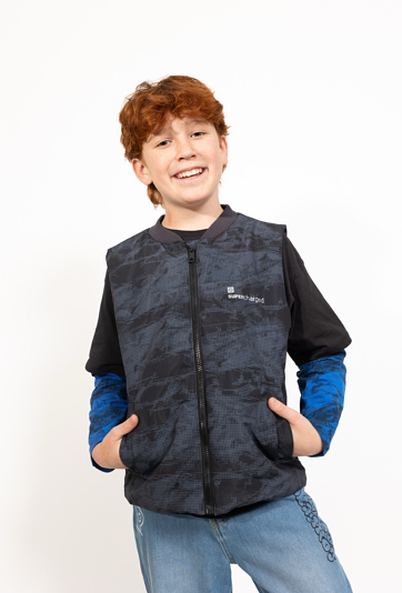 Pikowany bezrękawnik chłopięcy na zamek