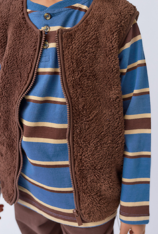 Brązowa kamizelka chłopięca z futerka