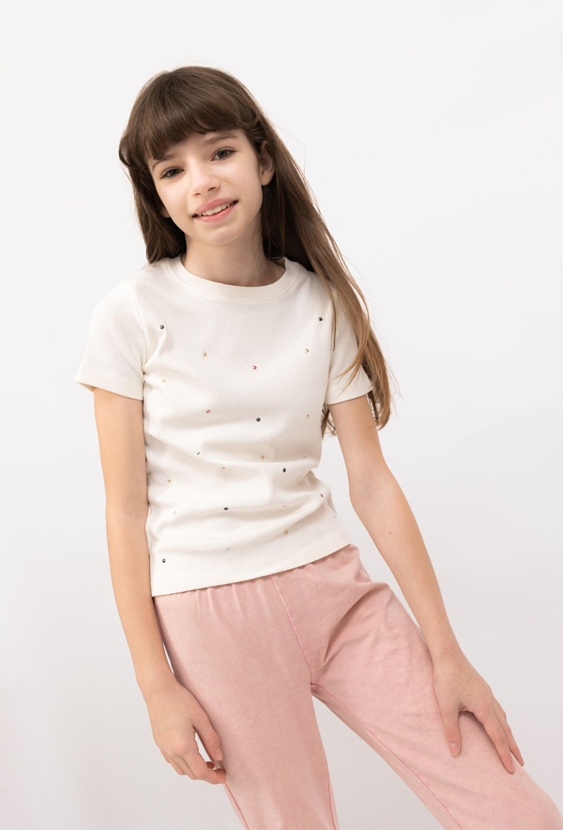 T-shirt dziecięcy prążkowany z ozdobnymi dżetami