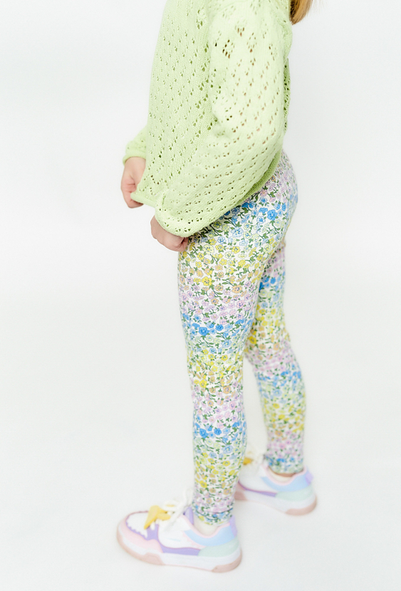 Kolorowe legginsy w drobne kwiaty