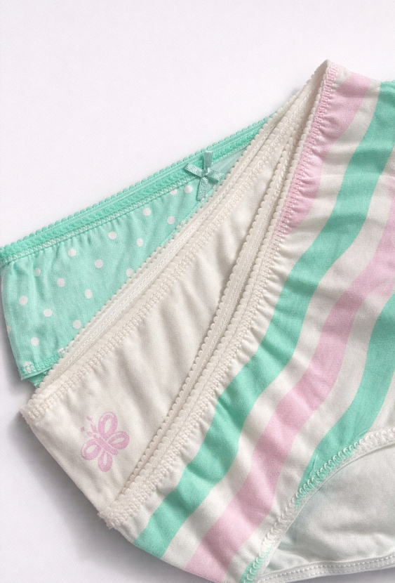 3-pak majtek dziewczęcych