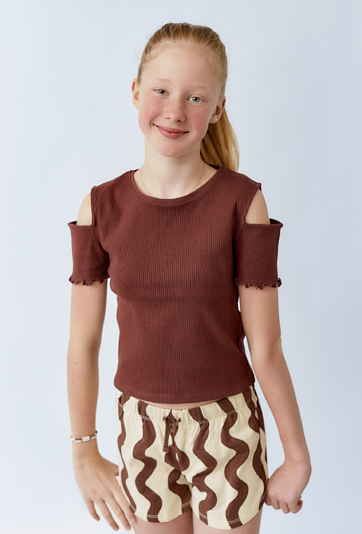 Koszulka z wycięciami na ramionach