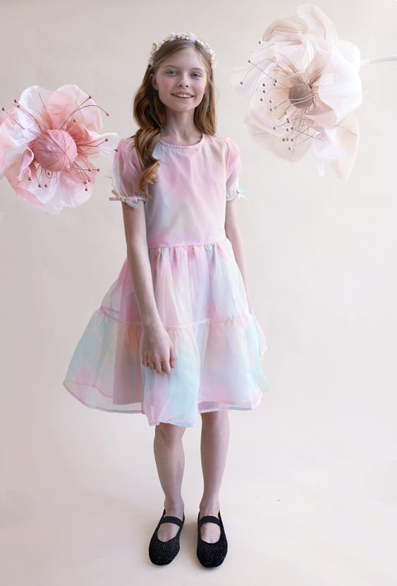 Tęczowa sukienka dla dziewczynki – tiulowa, pastelowa