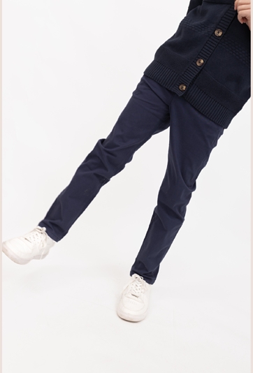 Chinosy slim dla chłopca - regulacja w pasie