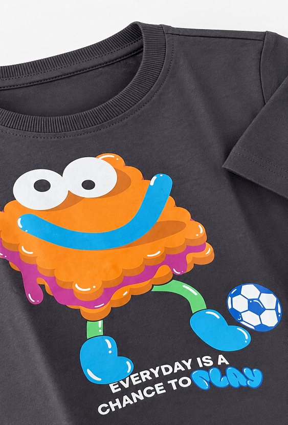 Chłopięcy t-shirt z nadrukiem – grafitowy