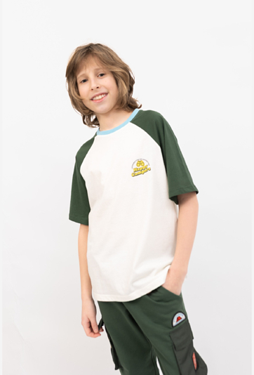 Biały t-shirt chłopięcy raglan “Happy Campers”