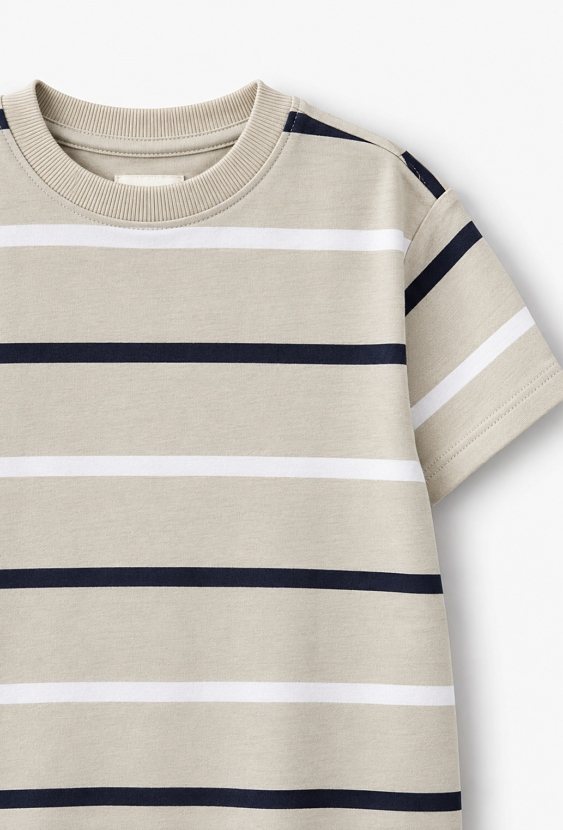 T-shirt chłopięcy w poziome paski