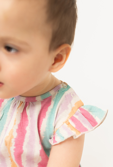 Kolorowy rampers niemowlęcy na lato