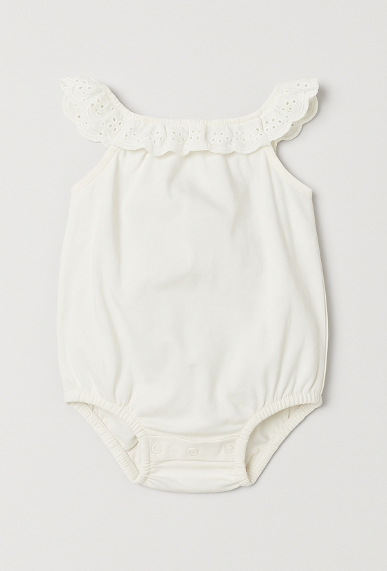 Białe body niemowlęce z falbanką dla dziewczynki