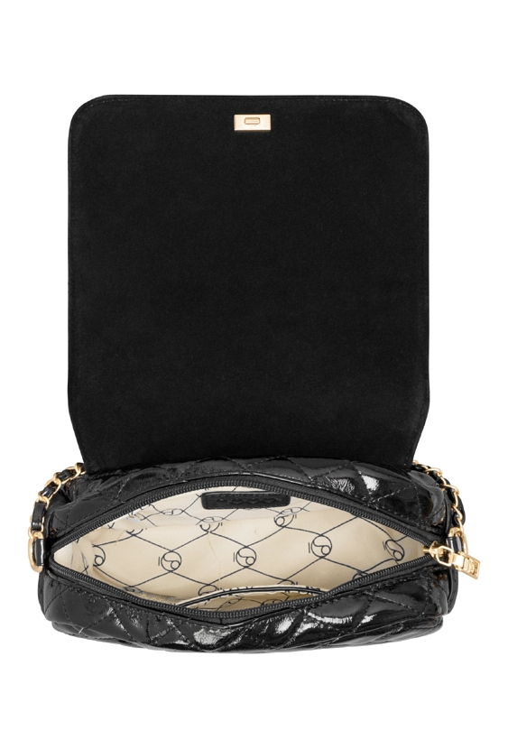 Czarna pikowana listonoszka NOBO z klapką i łańcuszkiem