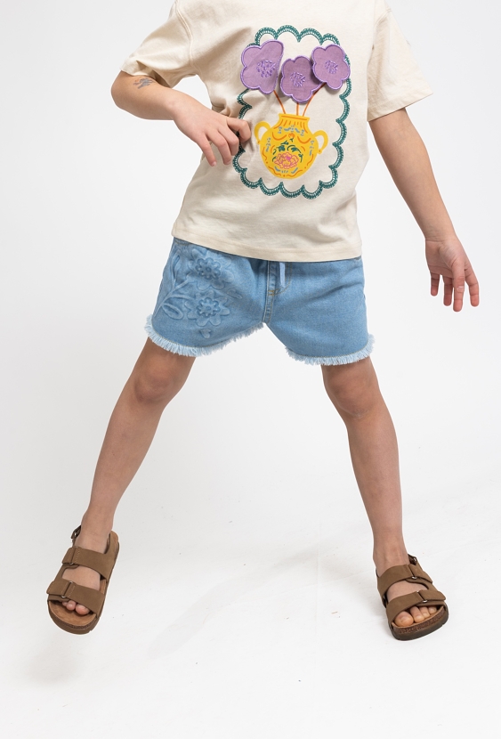 Dziewczęce szorty jeansowe z wytłaczanym wzorem