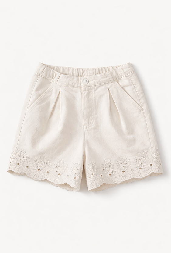 Dziewczęce szorty jeansowe z haftowanym wykończeniem