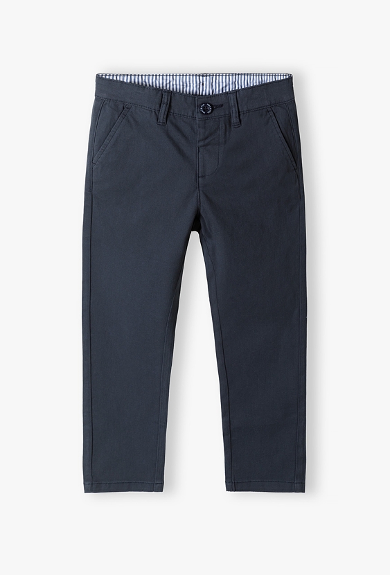 Spodnie chino dla chłopca – klasyczne spodnie