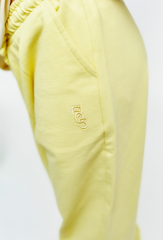 Spodnie dresowe - luźny krój