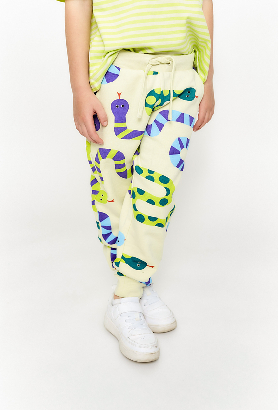 Kolorowe spodnie dresowe z nadrukiem
