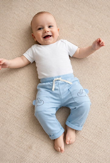 Spodnie dresowe niemowlęce w słoniki z uszami 3D