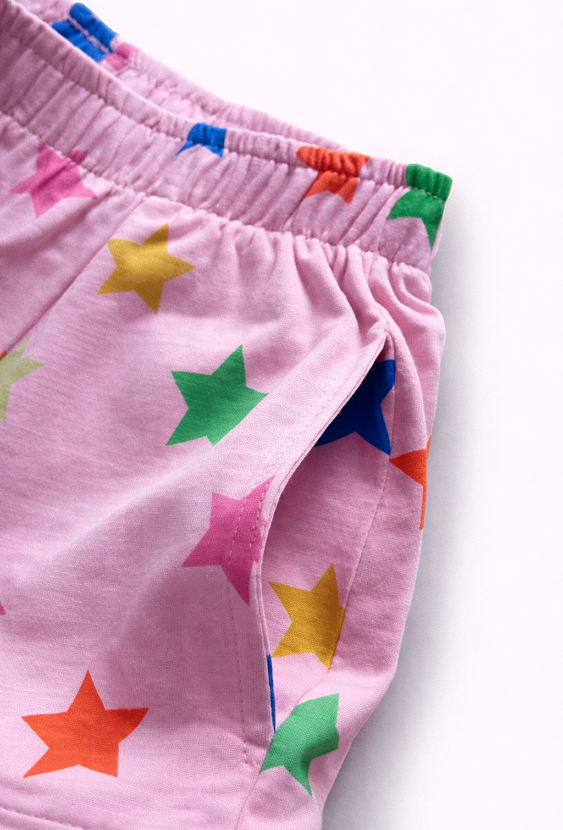 Szorty w gwiazdki z falbanką