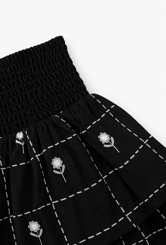 Dziewczęca spódnica z falbankami w kwiatowy wzór