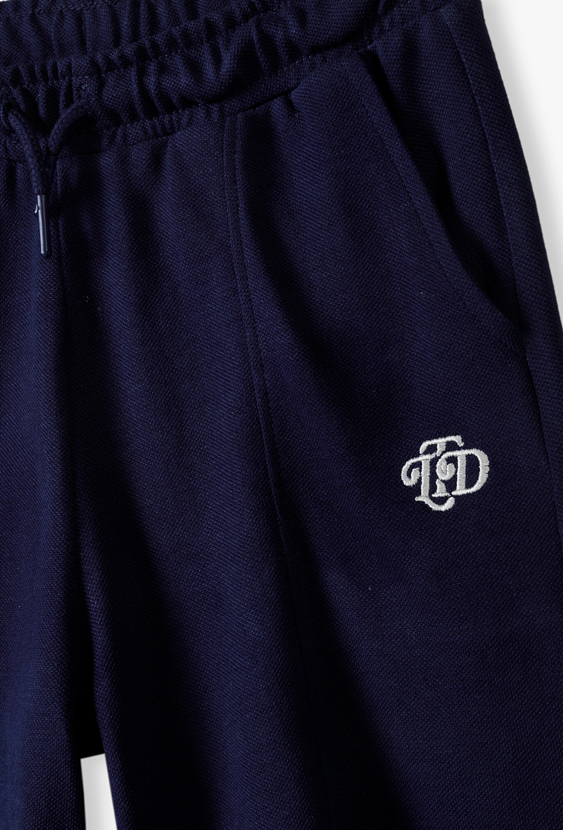 Szorty dla chłopca z haftem