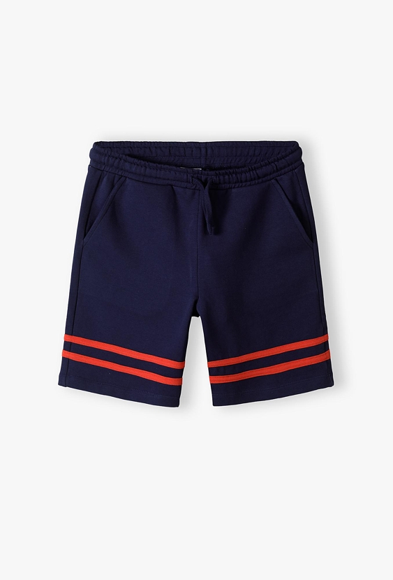 Szorty dresowe chłopięce z czerwonymi paskami
