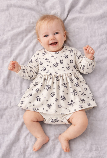 Body sukienka niemowlęca w kwiatki –  z długim rękawem