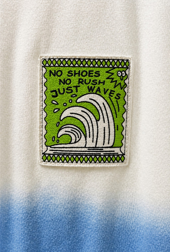 T-shirt chłopięcy dip-dye – z naszywką „Just Waves”