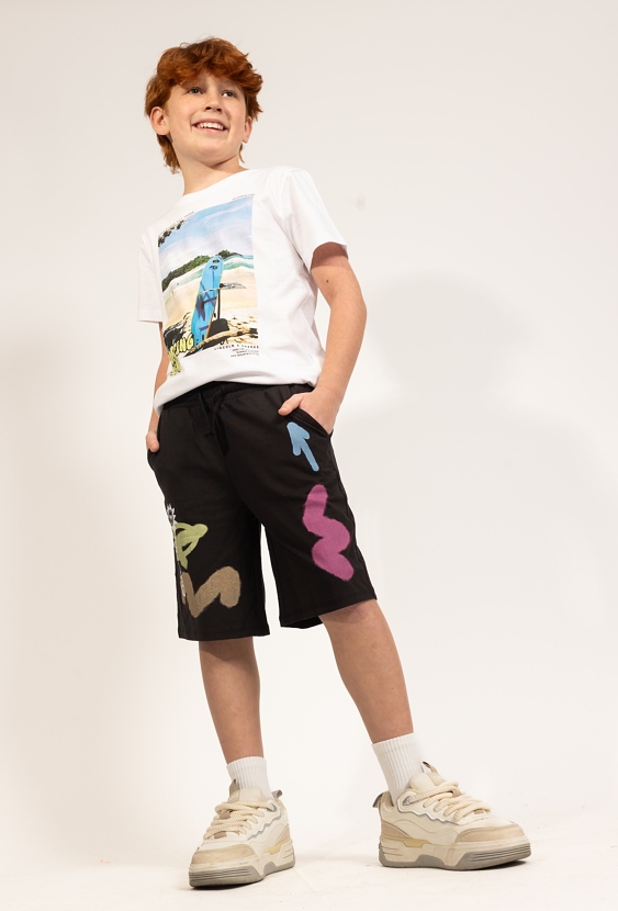 Chłopięce szorty dzianinowe z kolorowym nadrukiem