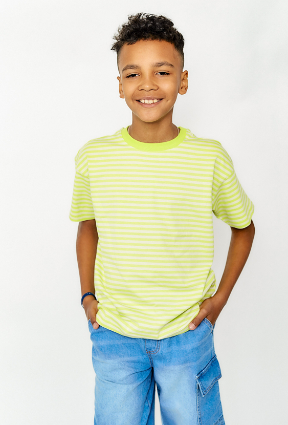 T-shirt w drobne paski