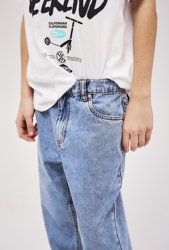 Klasyczne jeansy chłopięce - wide leg - niebieskie