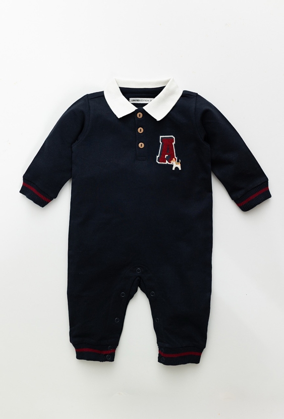 Granatowy pajacyk z kołnierzykiem