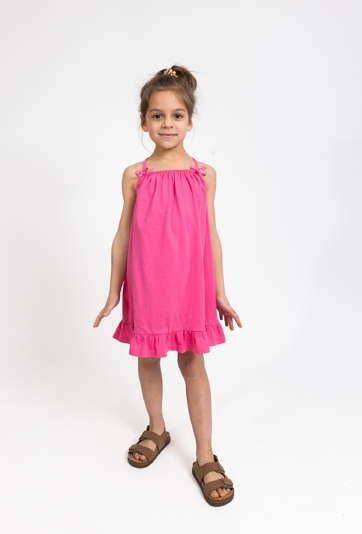 Dziewczęca sukienka na cienkich ramiączkach z falbanką
