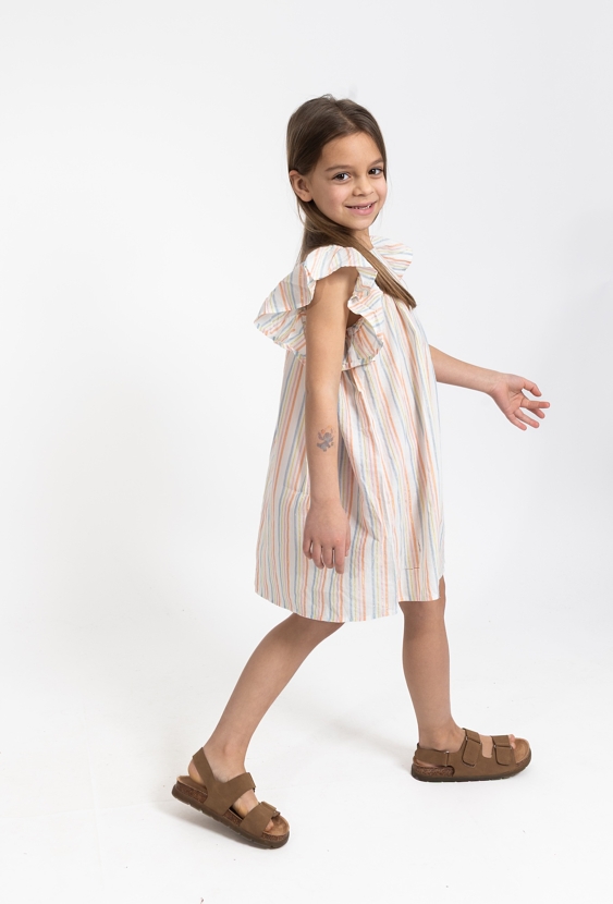 Dziewczęca sukienka w kolorowe paski