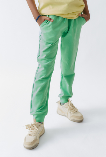 Jasnozielone spodnie dresowe