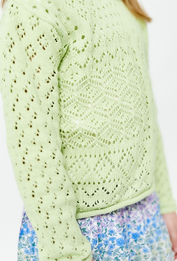 Dziewczęcy sweterek ażurowy